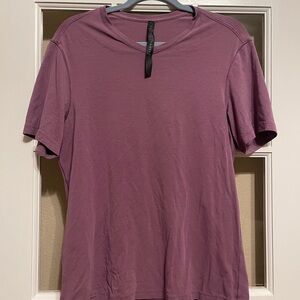 lululemon athletica Short Sleeve Tee in Plum